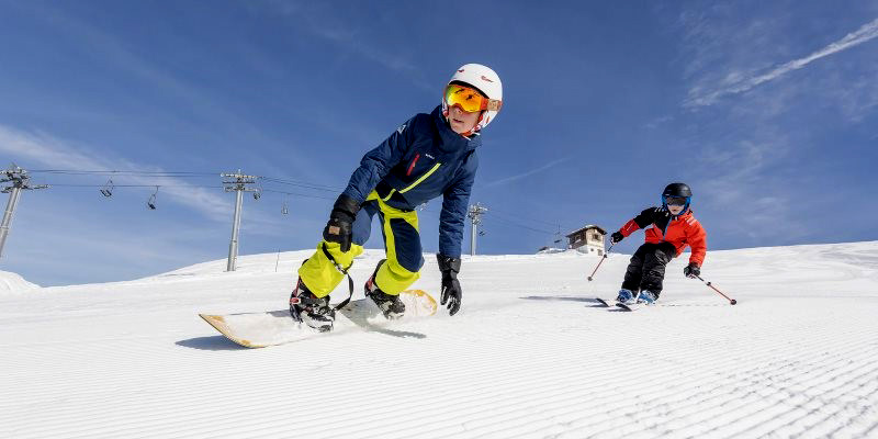 Esquí o Snowboard para iniciarse en los deportes de invierno